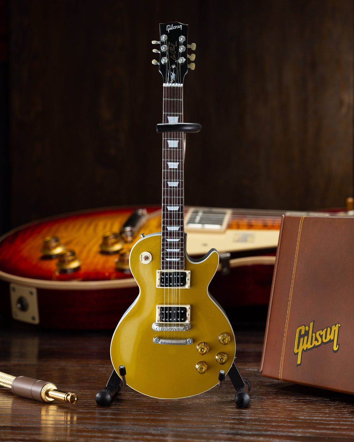 Miniature Gibson Les Paul Standard “Victoria” Goldtop guitar replica by AXE HEAVEN® featuring detailed gold finish and realistic design.