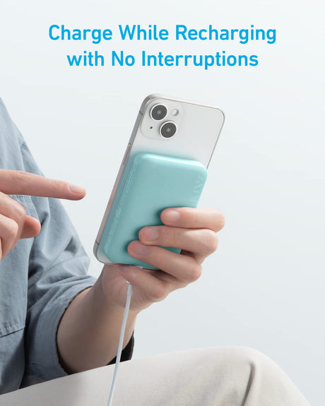 Anker 321 MagGo PowerCore Magnetic 5K portable battery, green color, charging device with magnetic attachment for smartphones.