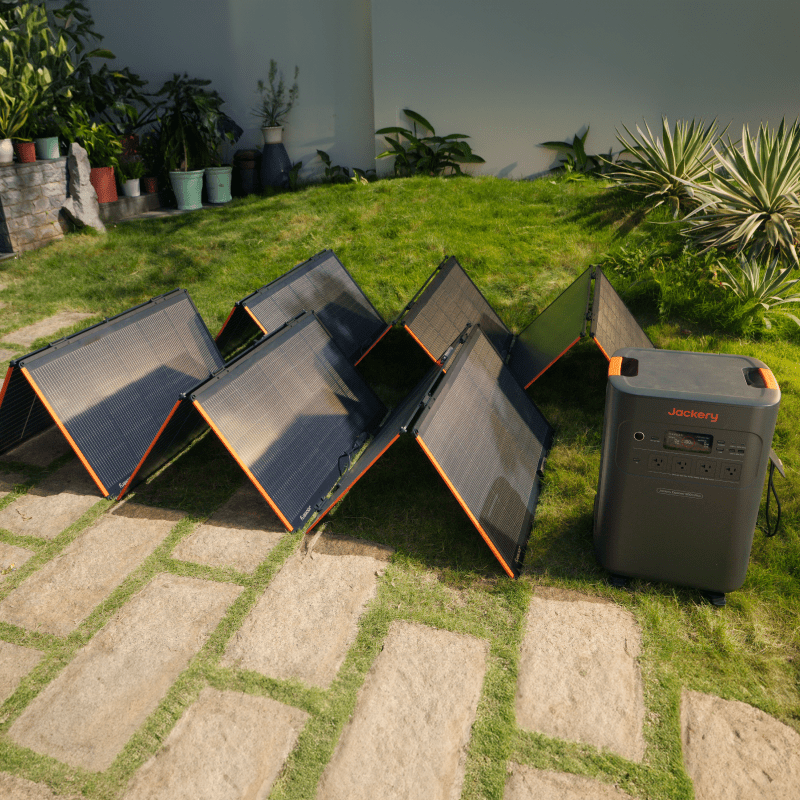 Refurbished Jackery SolarSaga 500 X portable solar panel with foldable design and multiple USB ports for outdoor charging.